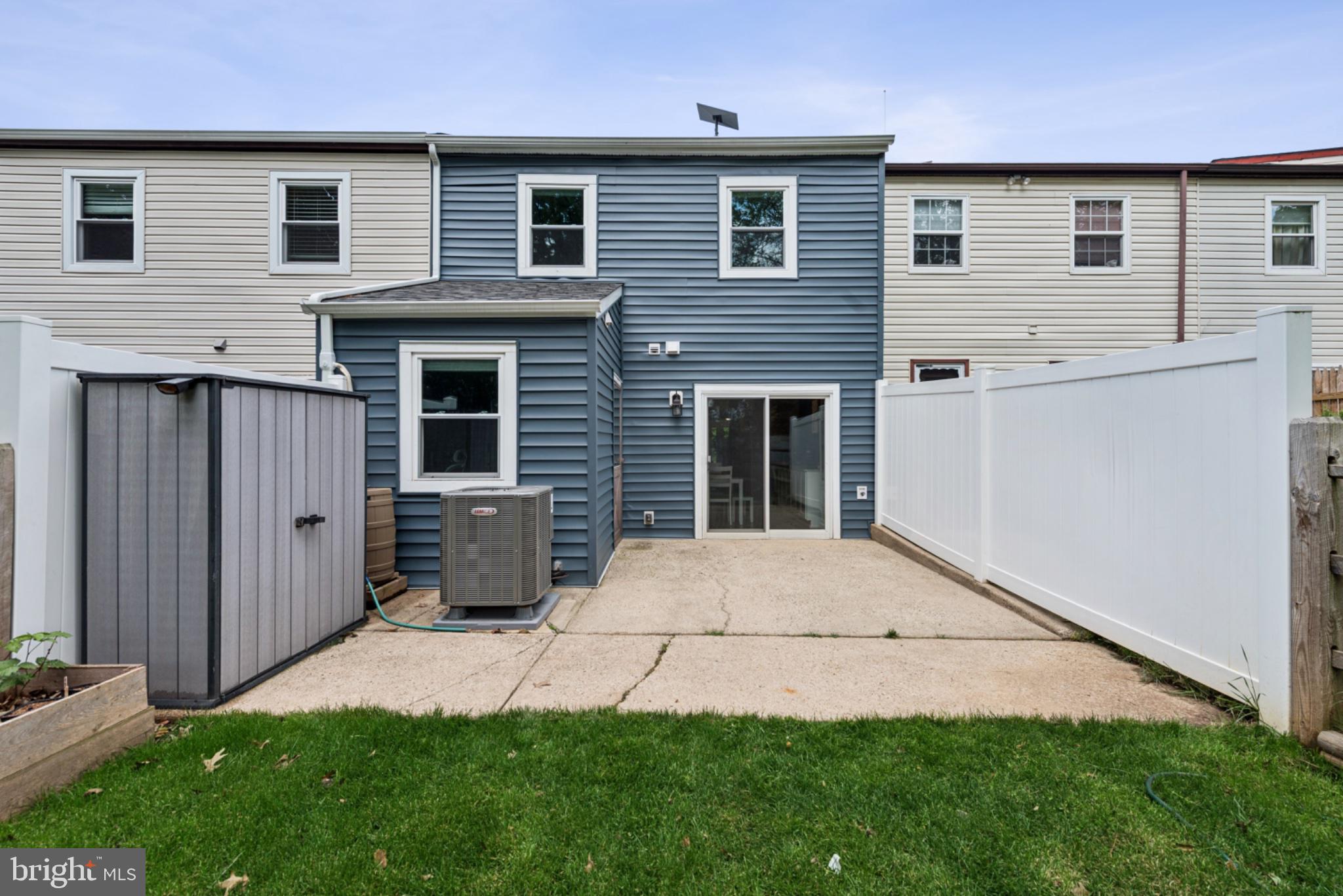 2140 ASH LANE