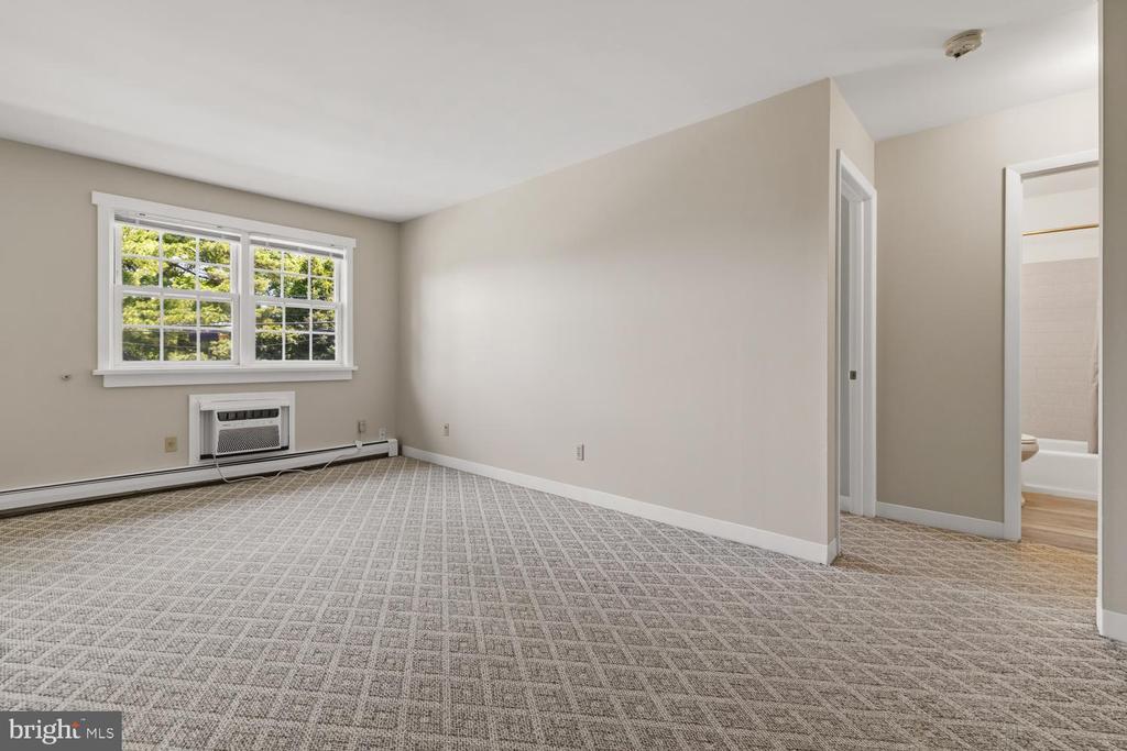 429 EDGEMONT AVENUE 3