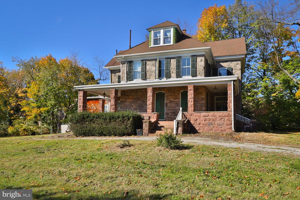 112 BRYN MAWR AVENUE