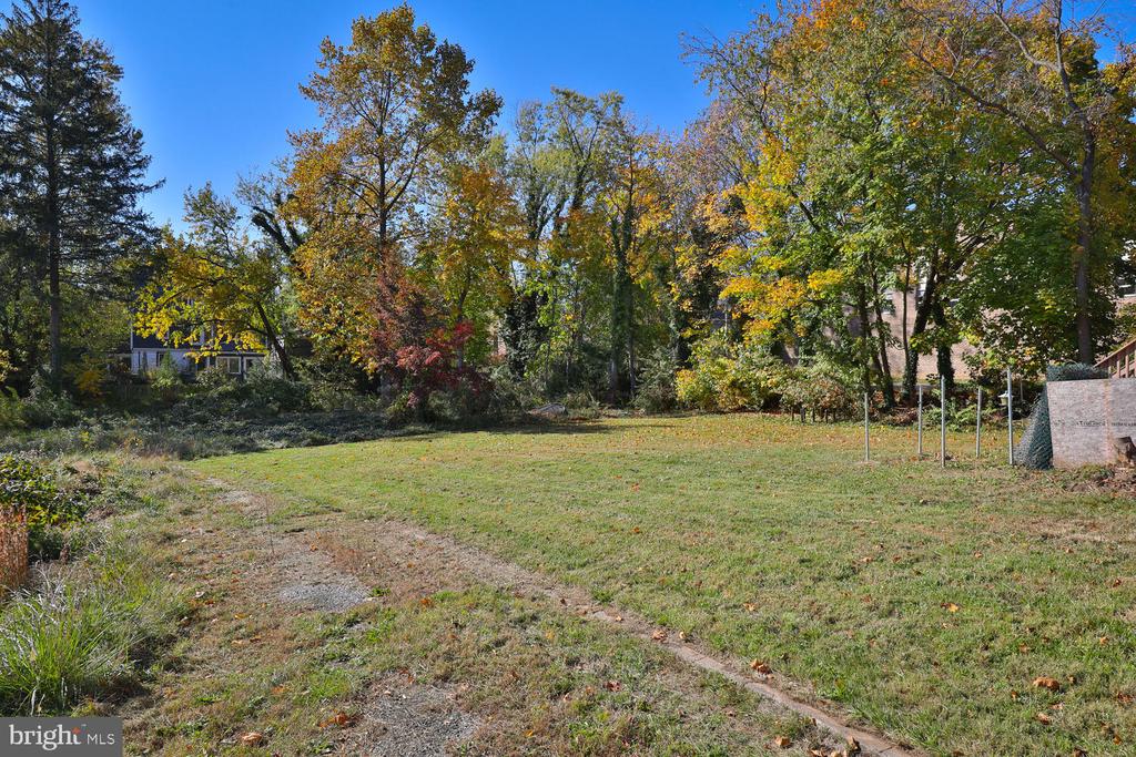 112 BRYN MAWR AVENUE