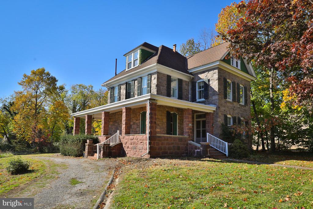 112 BRYN MAWR AVENUE