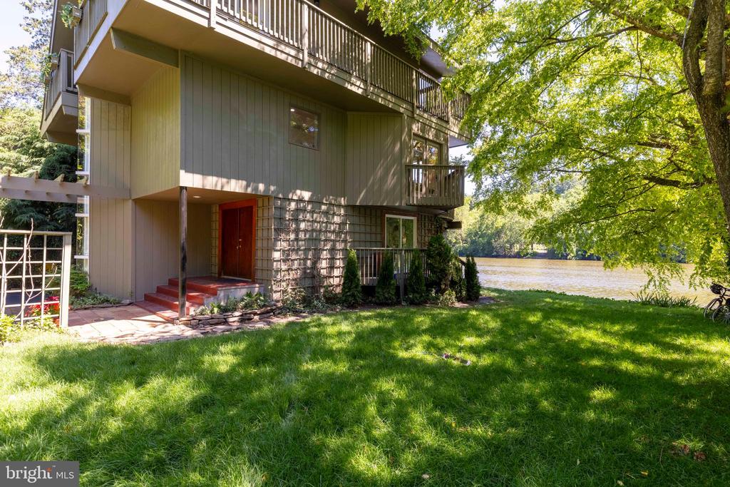 206 RIVER ROAD