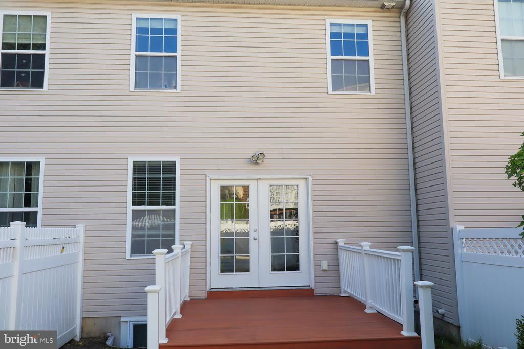 914 THOMAS STREET