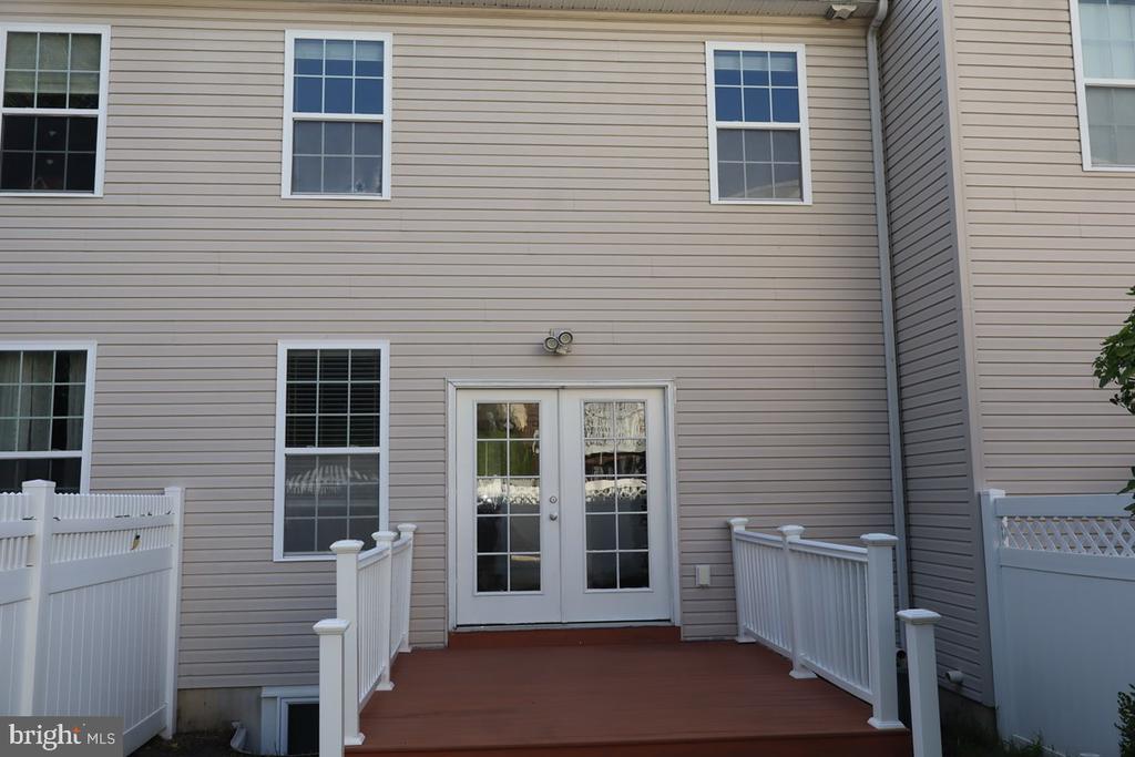 914 THOMAS STREET