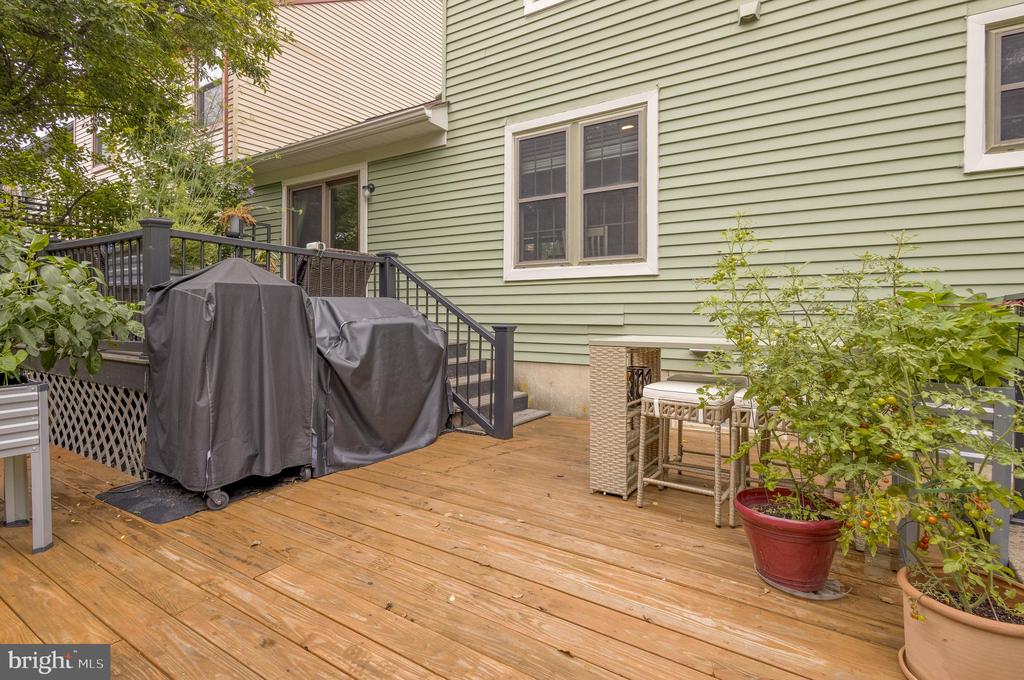 102 RUTLEDGE COURT