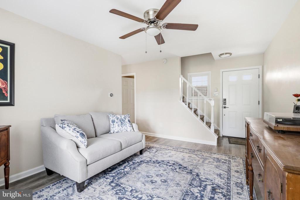 102 RUTLEDGE COURT