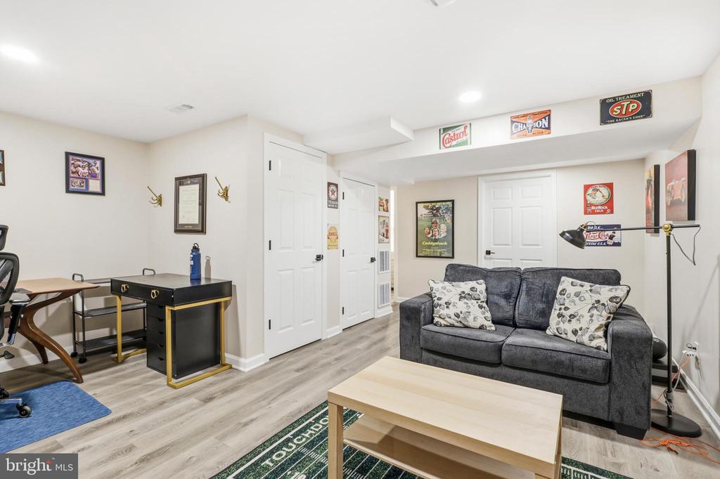 102 RUTLEDGE COURT