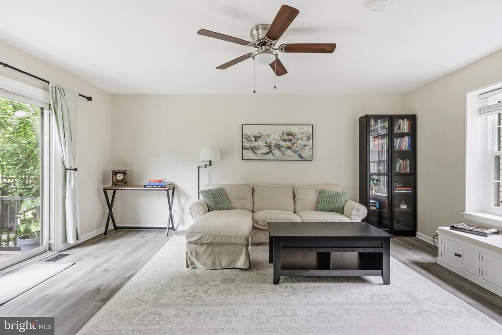 102 RUTLEDGE COURT