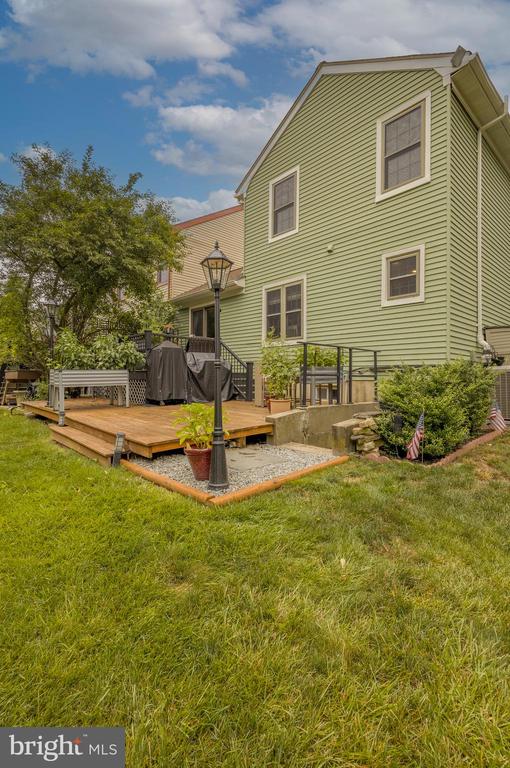 102 RUTLEDGE COURT