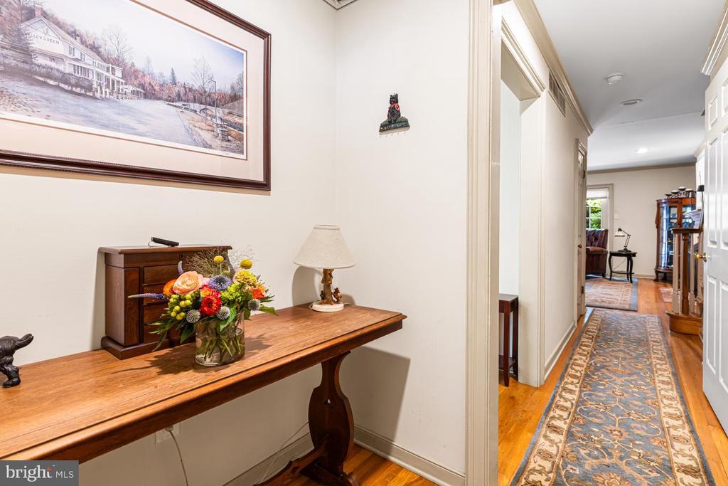 1101 QUINARD COURT