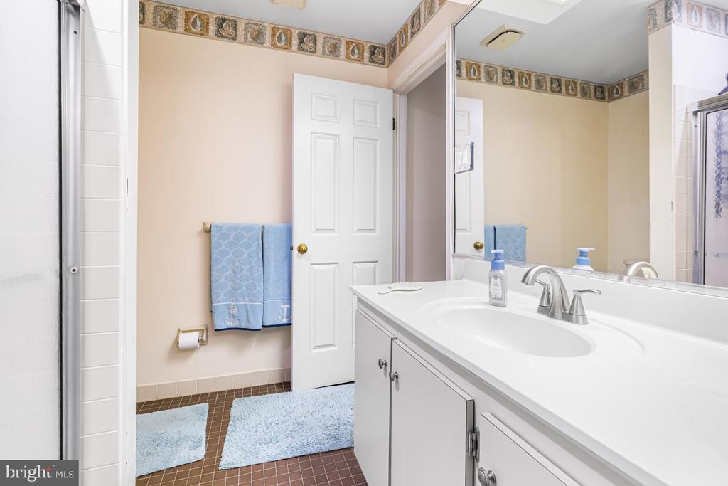1101 QUINARD COURT
