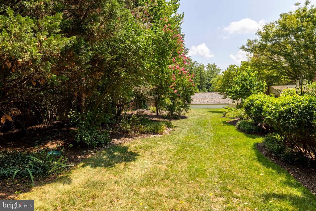 1101 QUINARD COURT