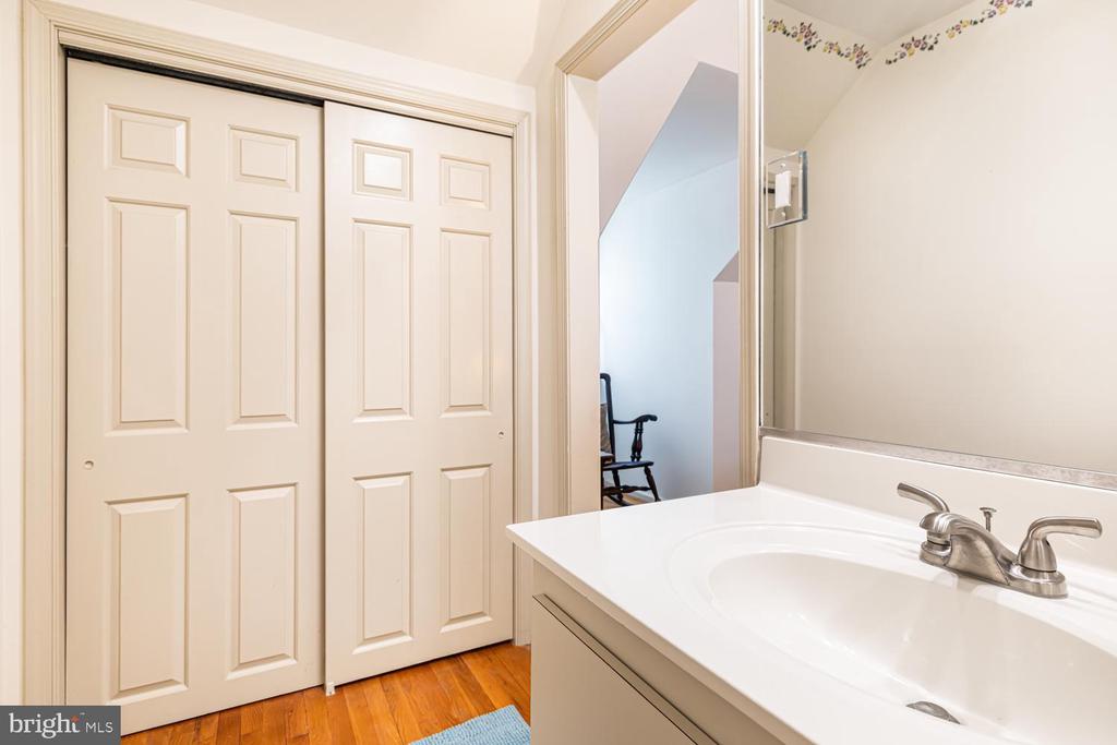 1101 QUINARD COURT