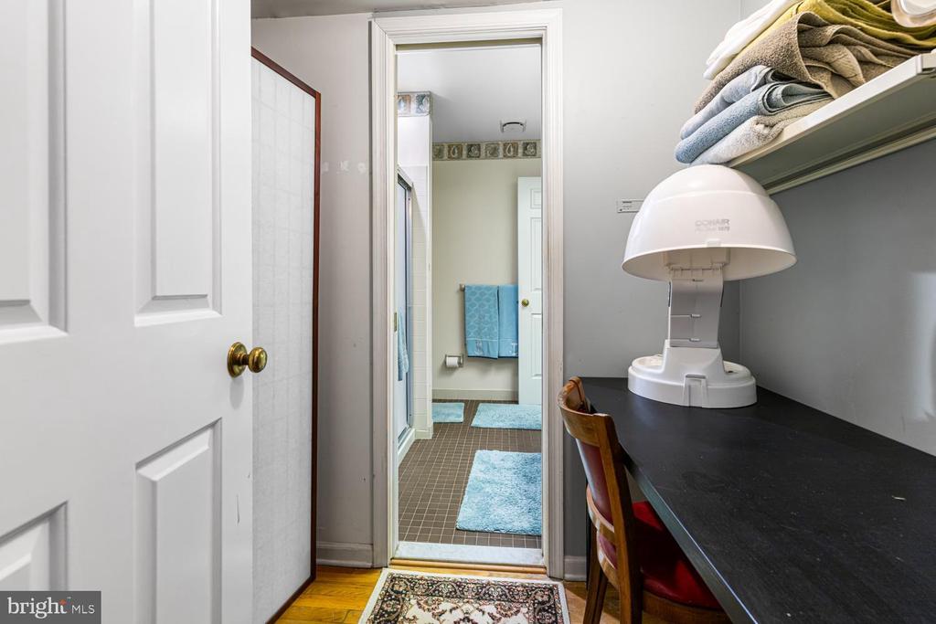 1101 QUINARD COURT
