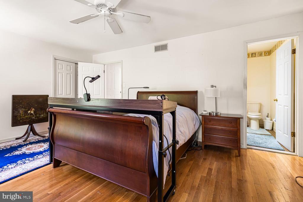 1101 QUINARD COURT