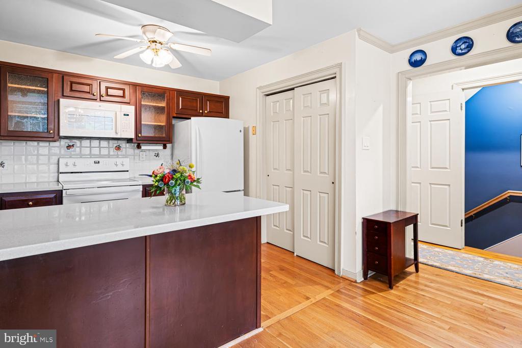 1101 QUINARD COURT