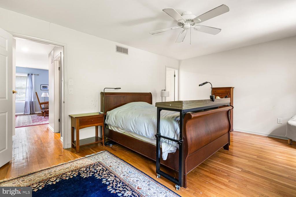 1101 QUINARD COURT