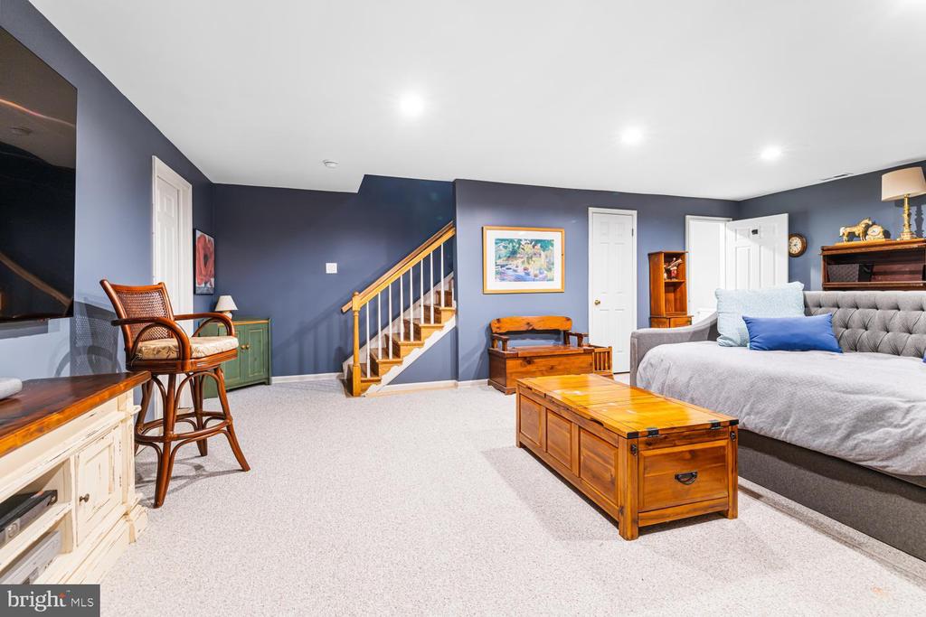 1101 QUINARD COURT