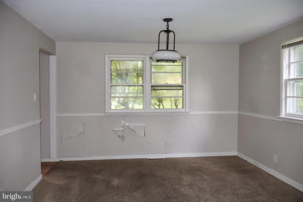 1380 GLENBROOK ROAD