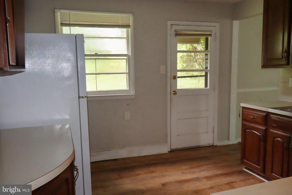 1380 GLENBROOK ROAD
