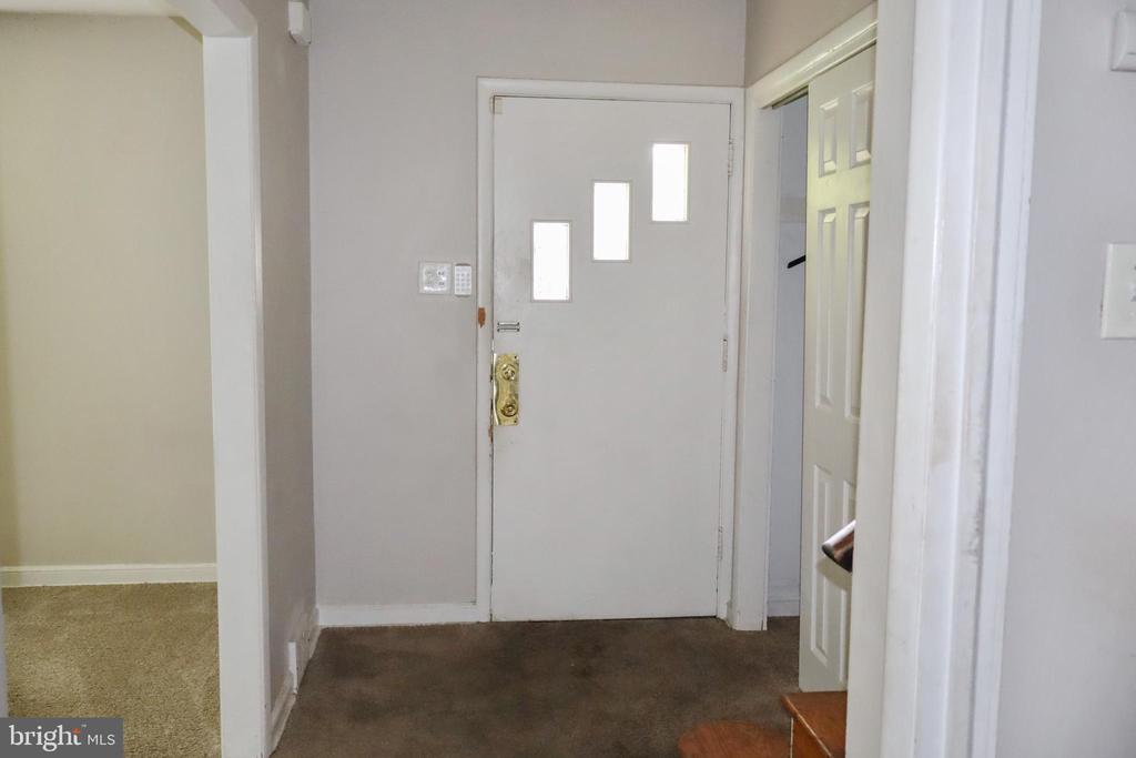 1380 GLENBROOK ROAD