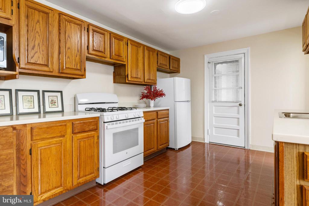 900 VALLEY ROAD Unit: C-403