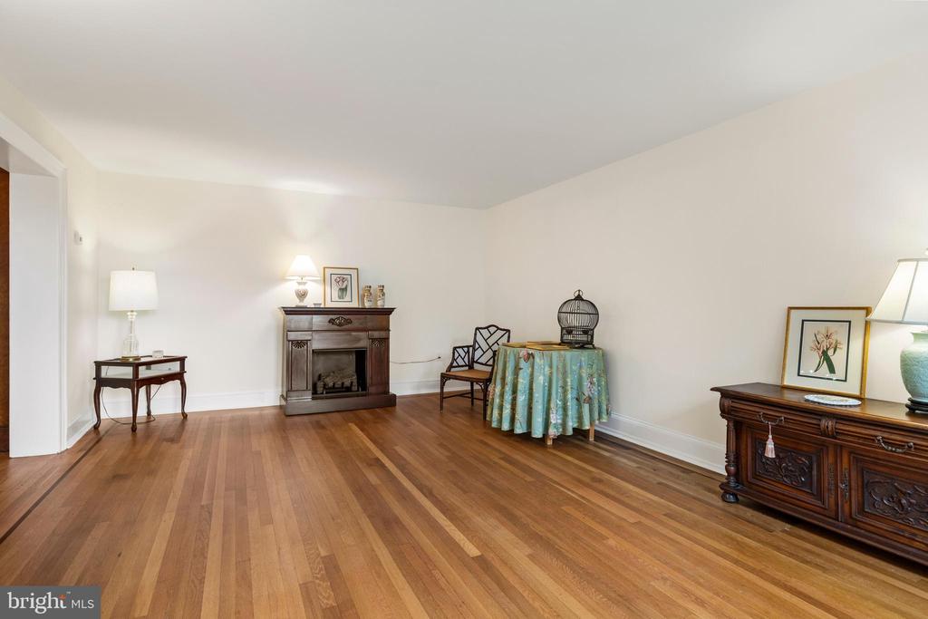 900 VALLEY ROAD Unit: C-403