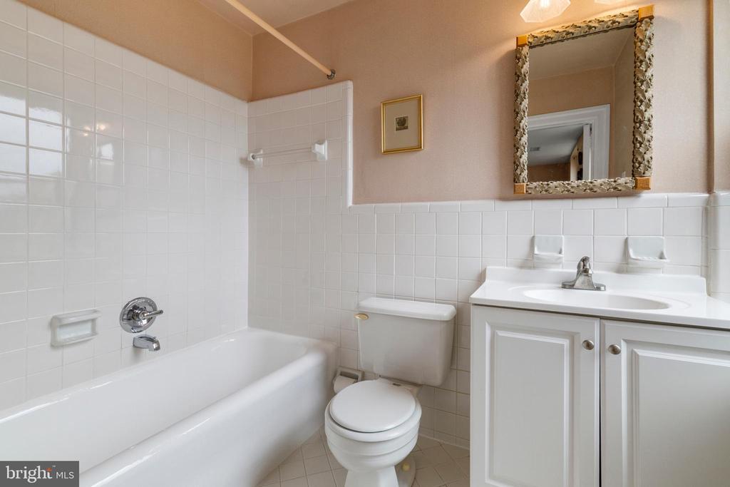 900 VALLEY ROAD Unit: C-403