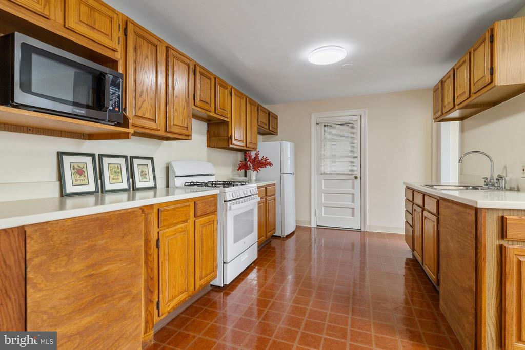 900 VALLEY ROAD Unit: C-403