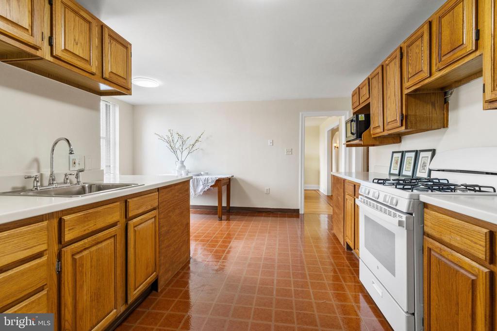 900 VALLEY ROAD Unit: C-403