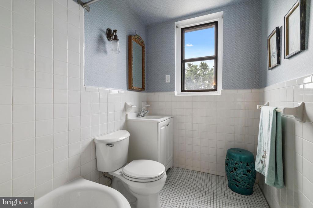 900 VALLEY ROAD Unit: C-403