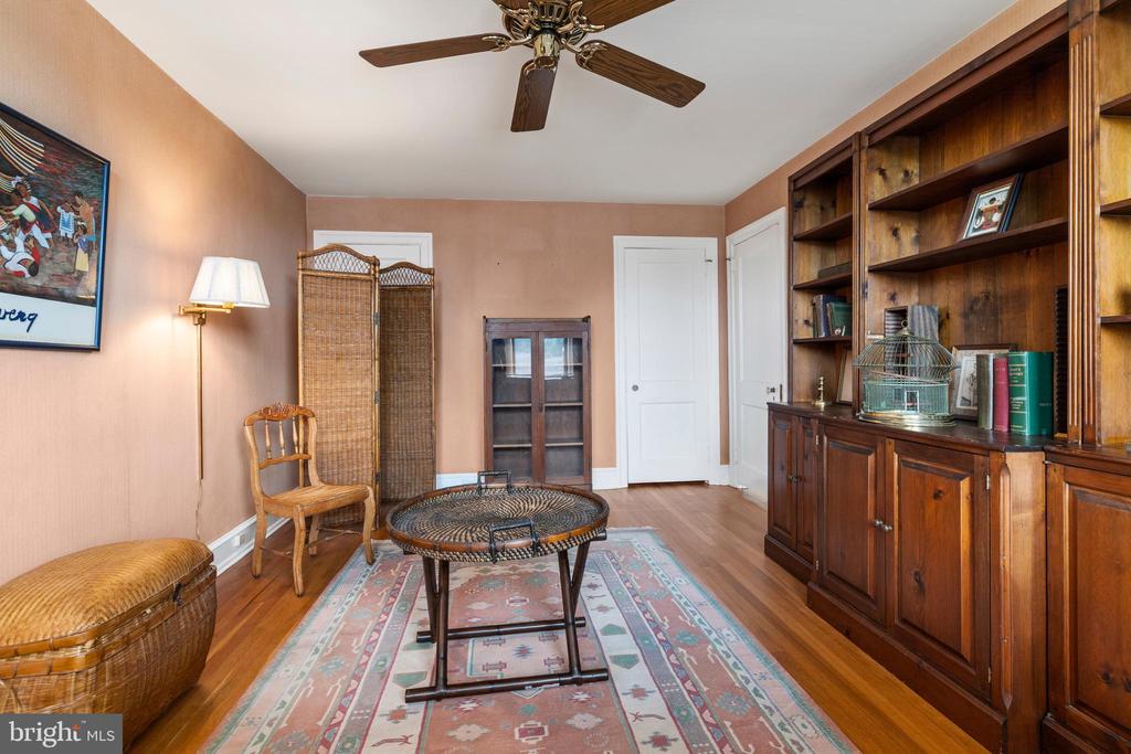 900 VALLEY ROAD Unit: C-403