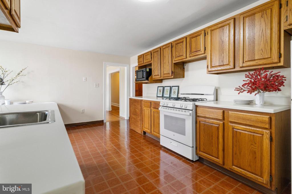 900 VALLEY ROAD Unit: C-403