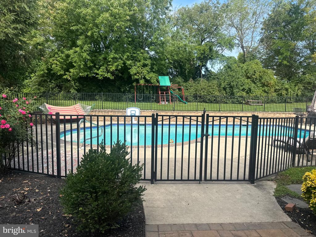 685 WYNDRISE DRIVE