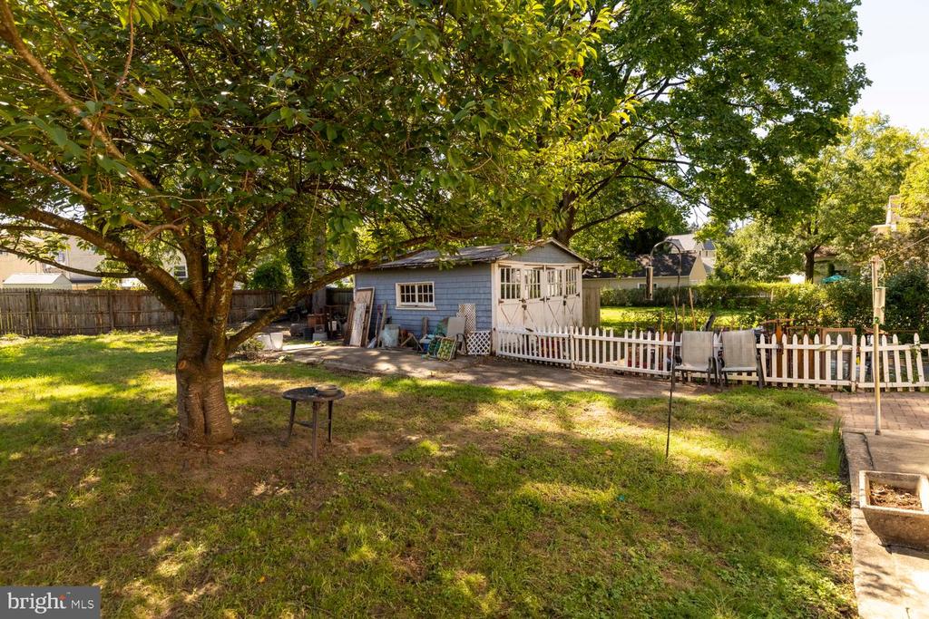 127 CENTRAL AVENUE