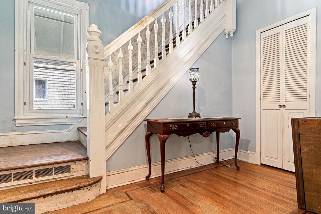 127 CENTRAL AVENUE