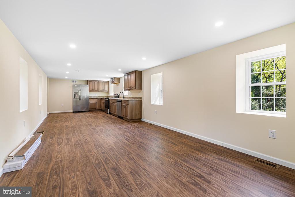 2315 HICKORY