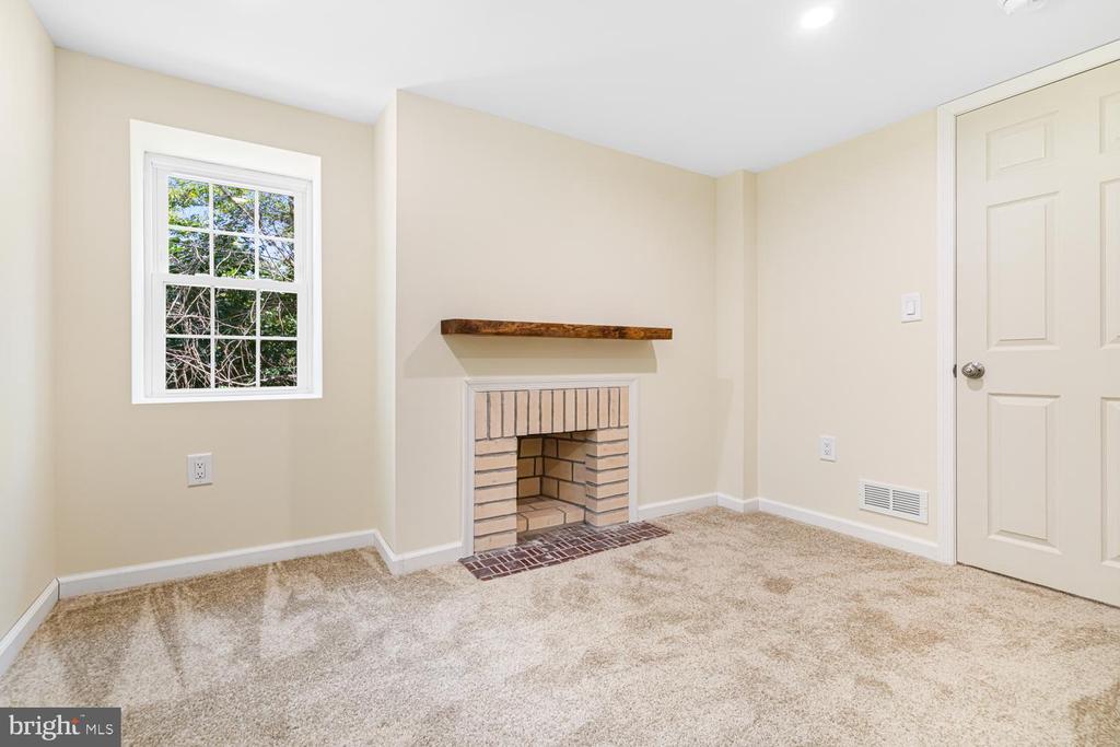 2315 HICKORY