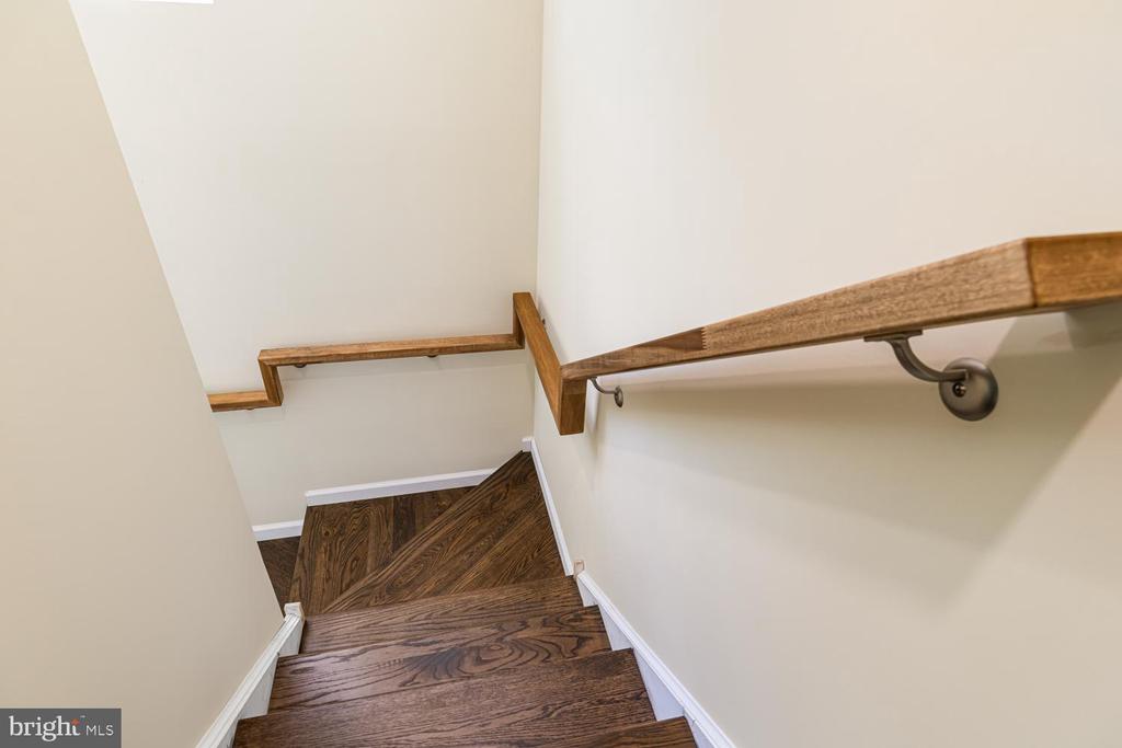 2315 HICKORY