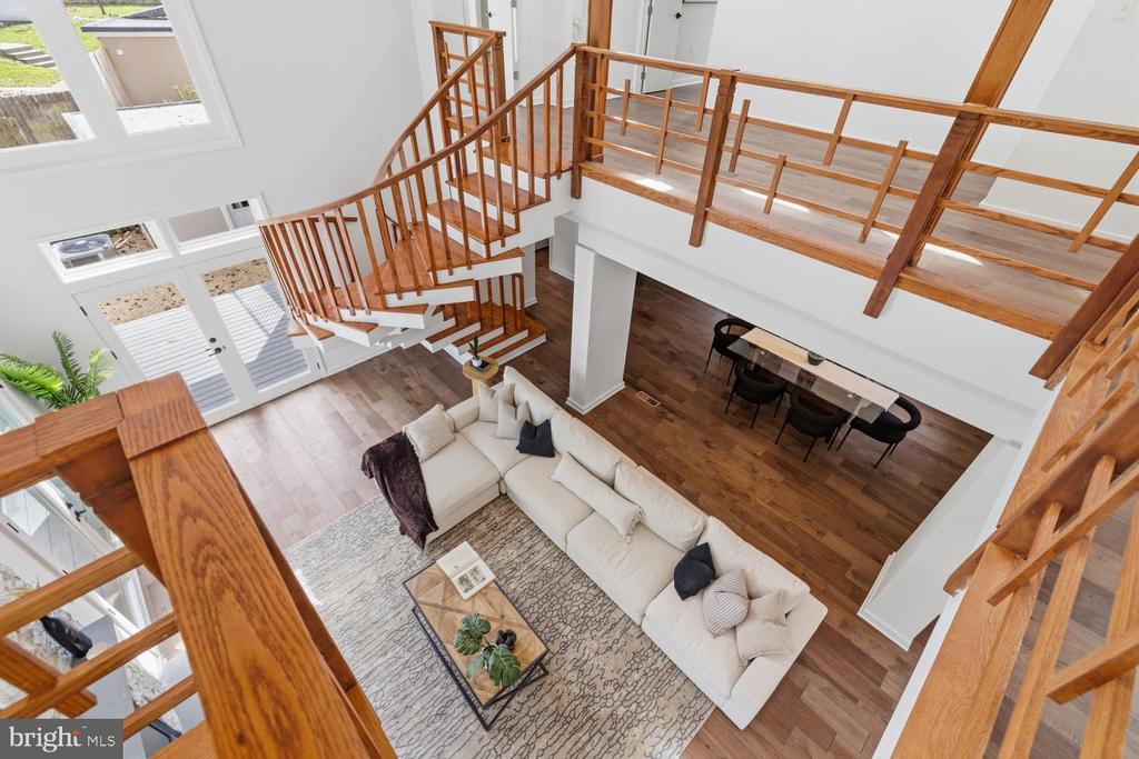 8107 GLADSTONE ROAD