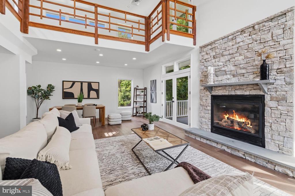 8107 GLADSTONE ROAD