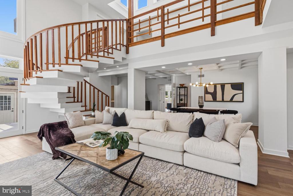 8107 GLADSTONE ROAD
