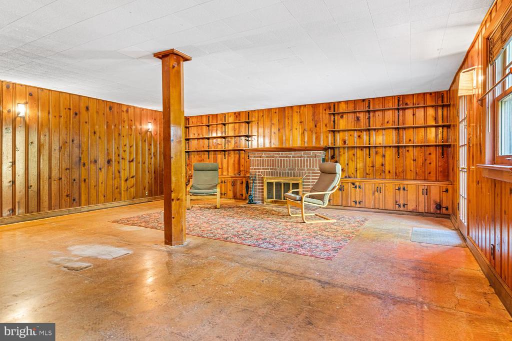 2063 HARTS LANE Unit:           