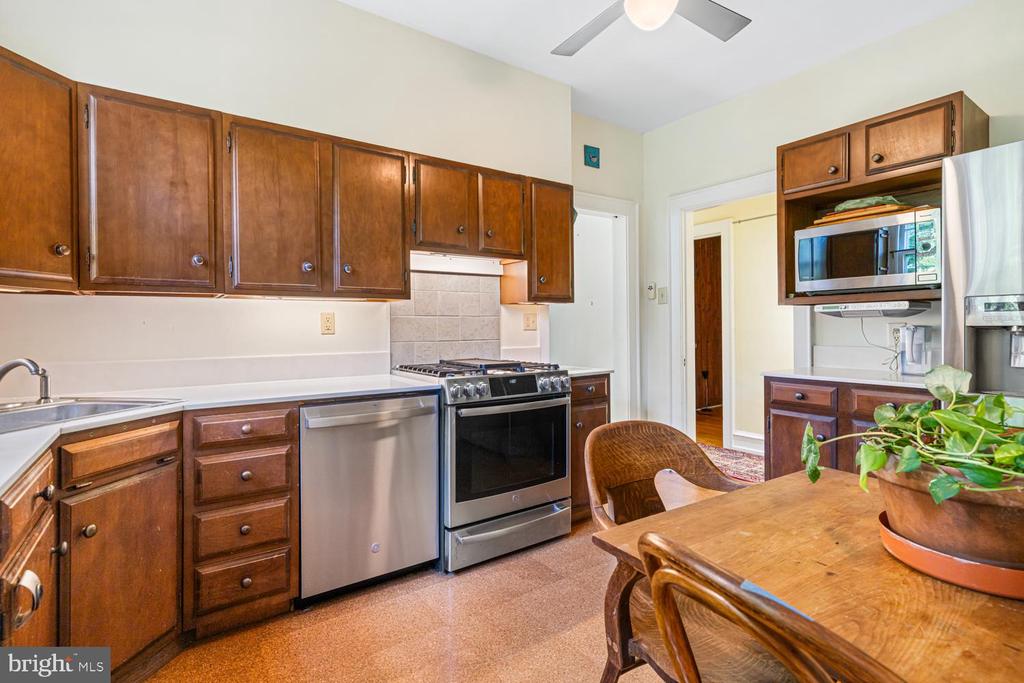 2063 HARTS LANE Unit:           