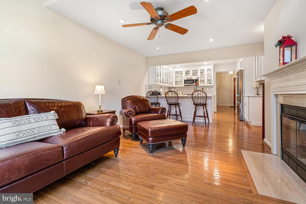 142 BLUE RIBBON DRIVE