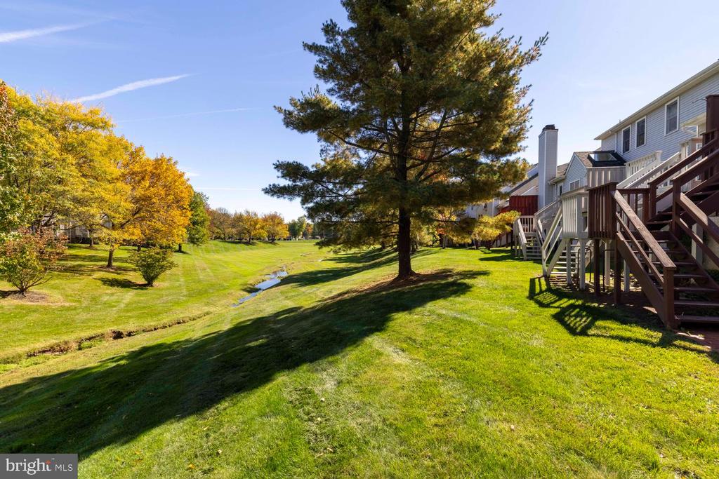 142 BLUE RIBBON DRIVE