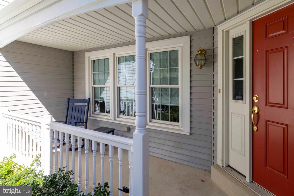 142 BLUE RIBBON DRIVE