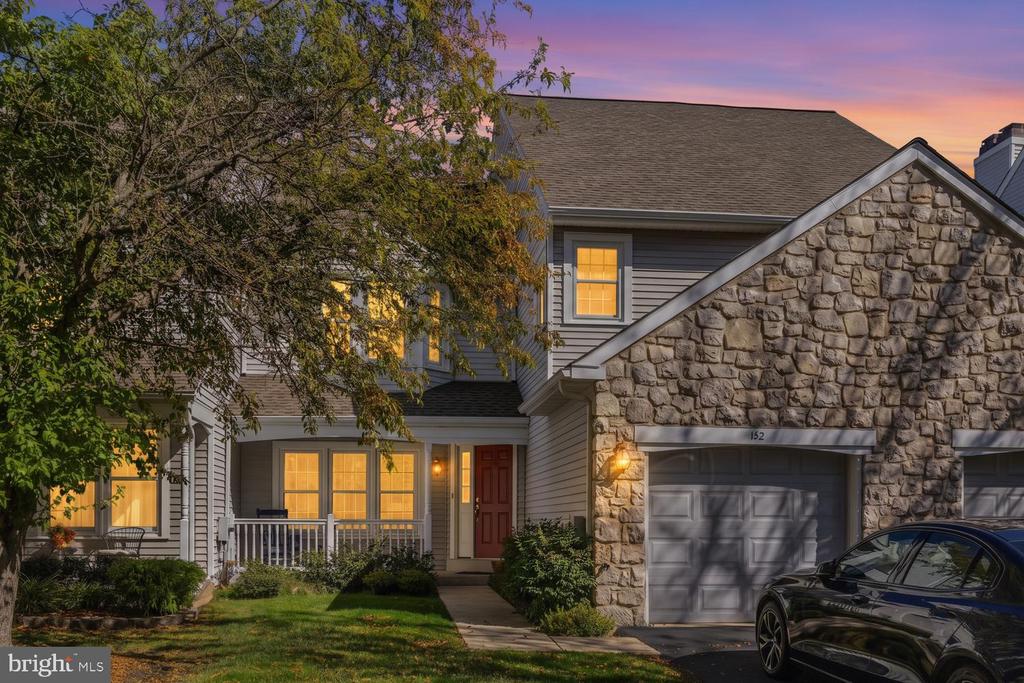 142 BLUE RIBBON DRIVE