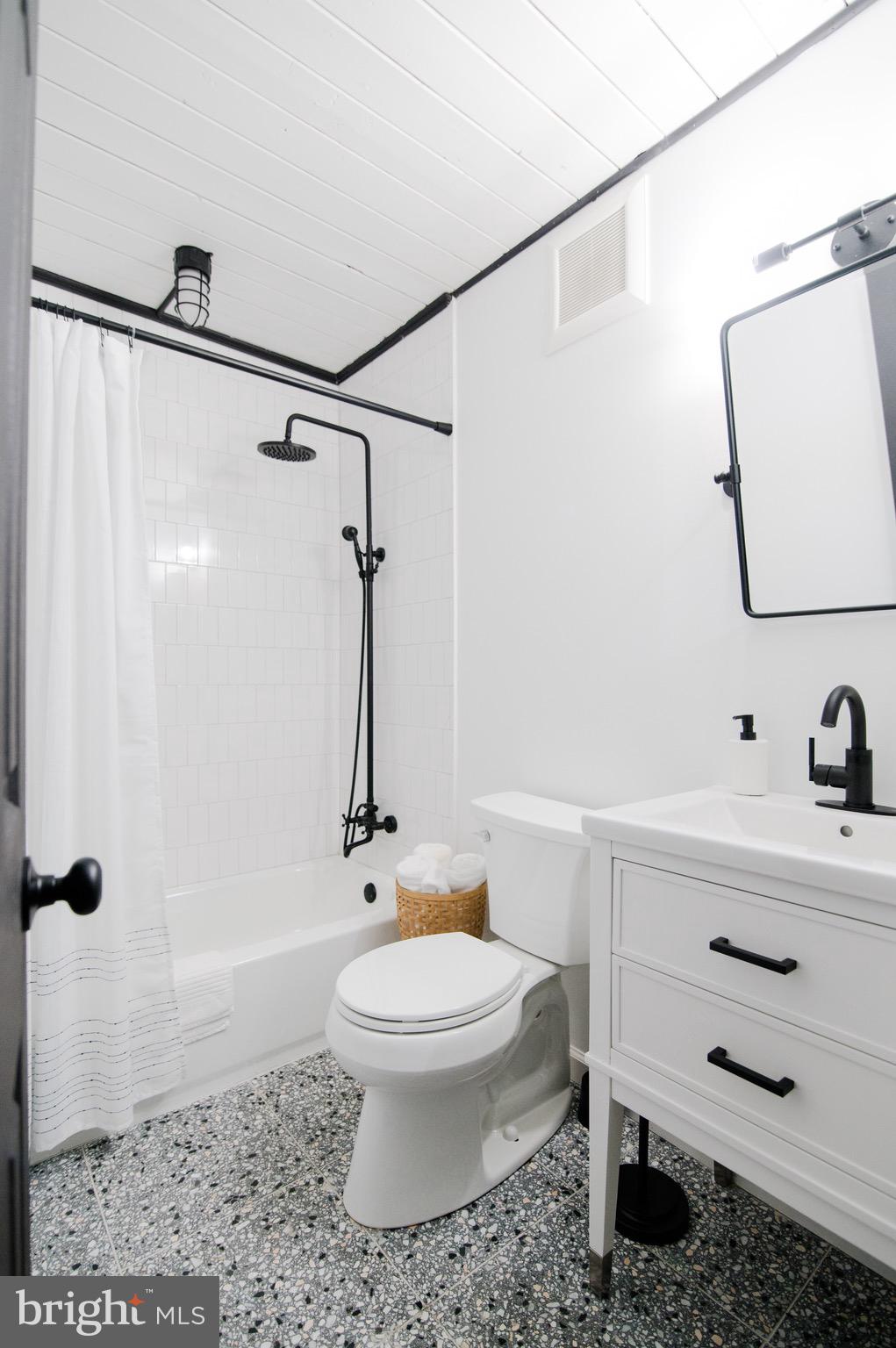 1788 Rolling Hills Dr