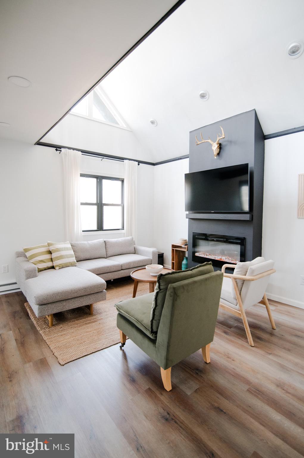 1788 Rolling Hills Dr